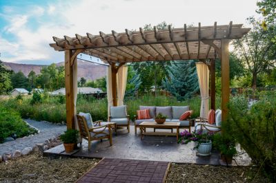 Build Pergolas and Sheds!